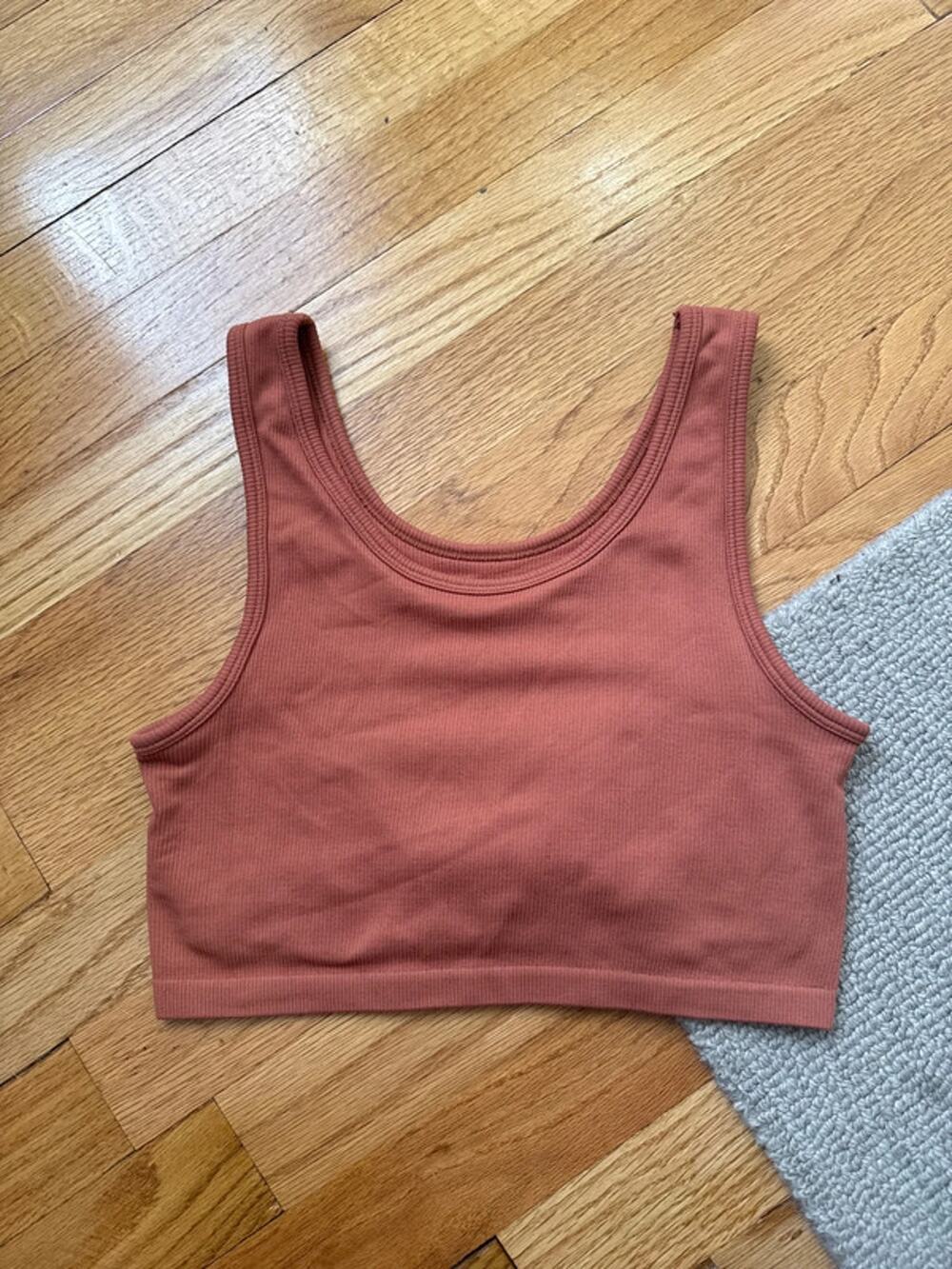 AERIE Burnt orange ribbed sports bra - size XS